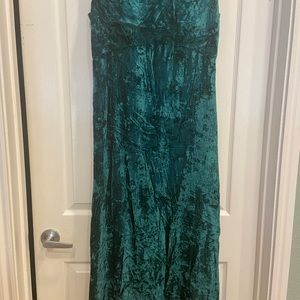 Drape Back Emerald Green Gown